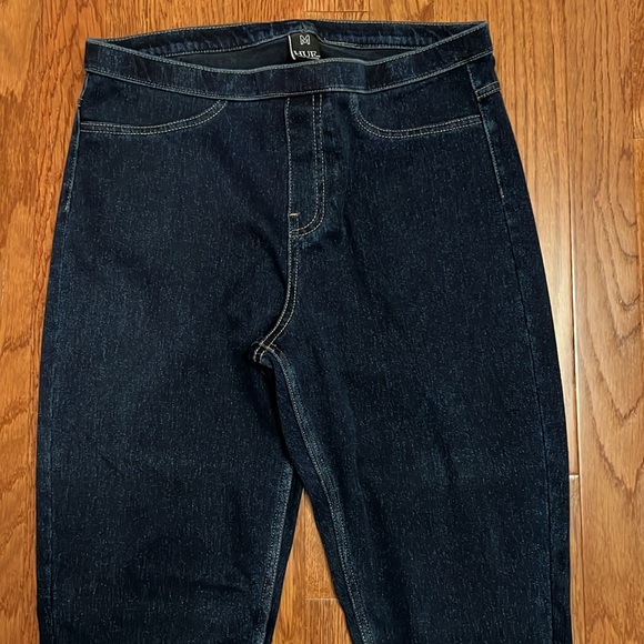 HUE Denim Leggings - Picture 3 of 8